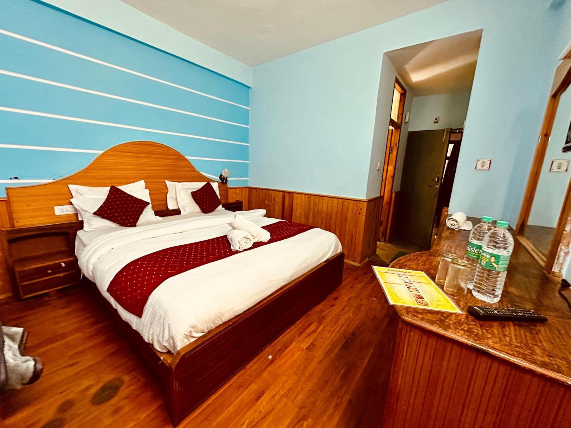 Hotel D Kanchan Manali Eksteriør billede